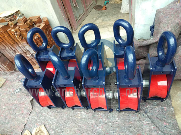 ເຮືອ JIS F 3422 snatch blocks